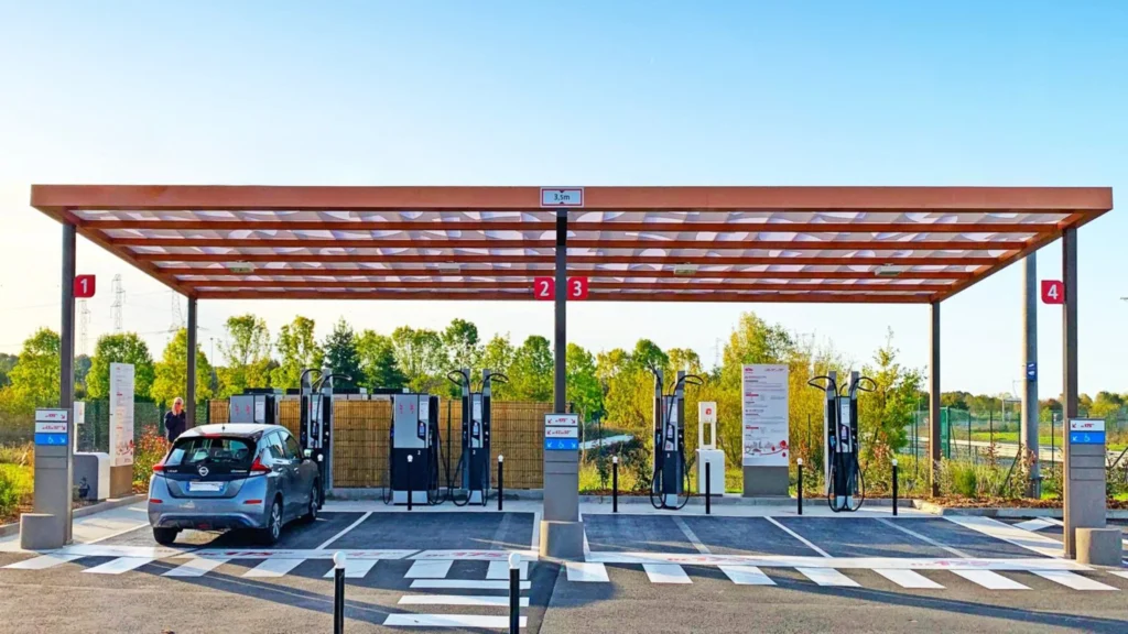 Une station de bornes de recharge pour véhicules électriques